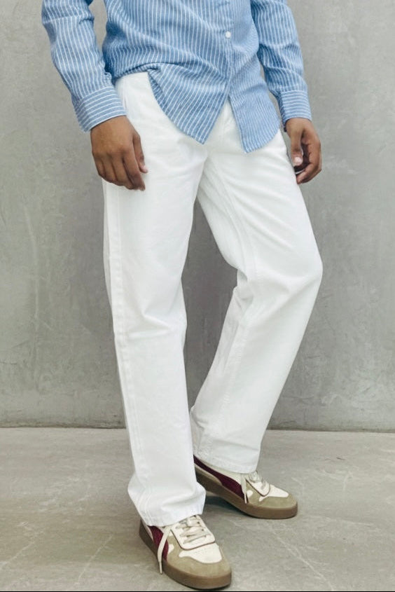 White Straigh fit baggy jeans