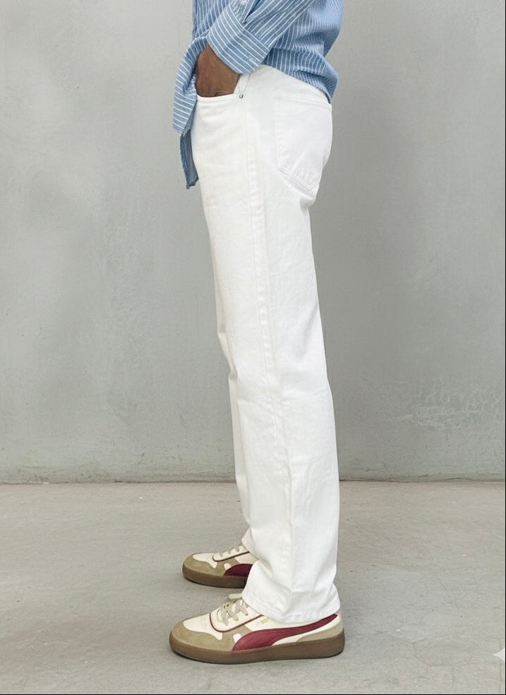 White Straigh fit baggy jeans